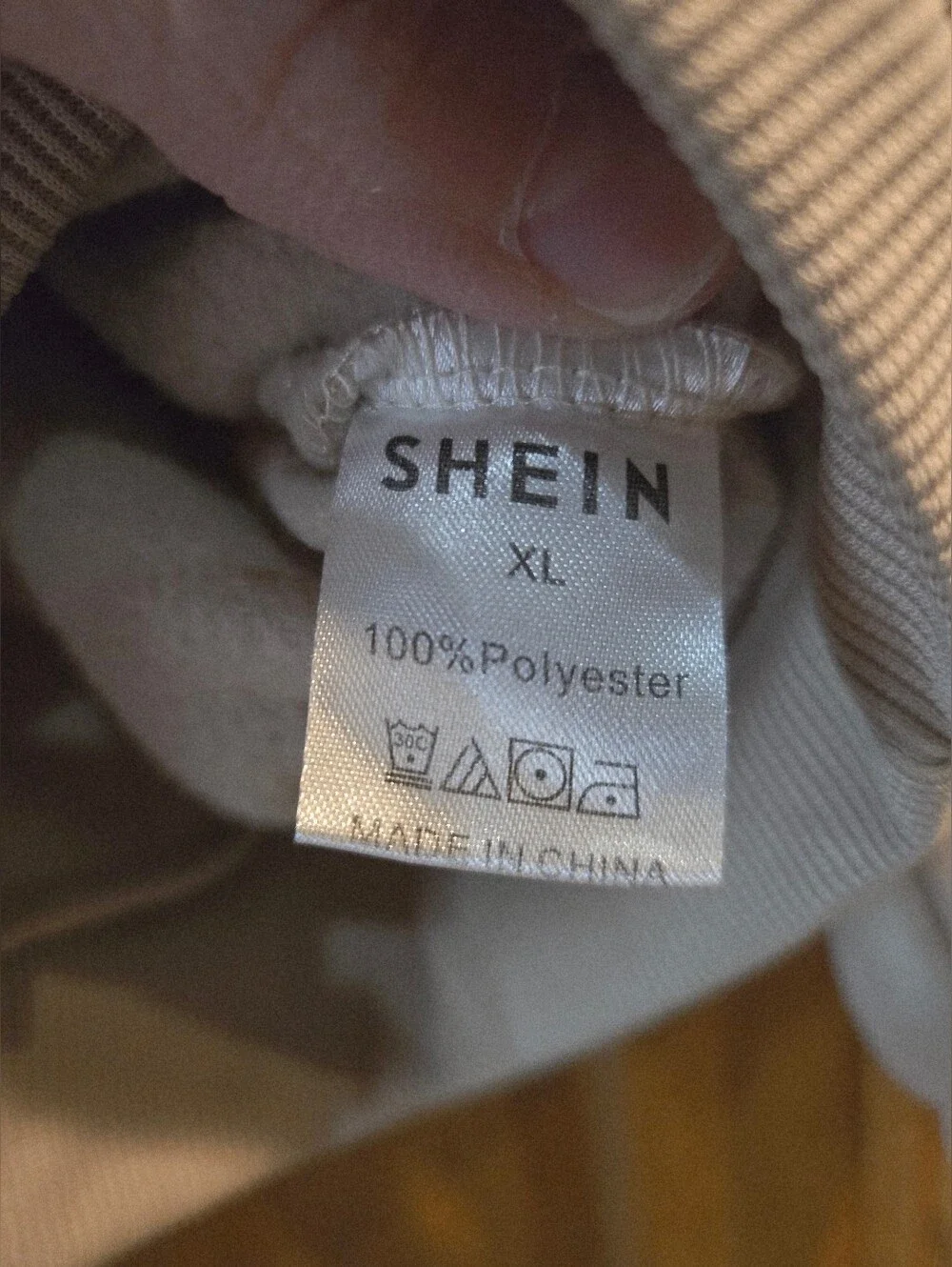 SHEIN Light Tan Sweatshirt with Red Boston Graphic - Picture 4 of 16